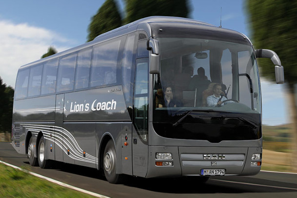 Az AS Tronic automatizált sebességváltó-család új magasságba emeli a lécet gazdaságosság, biztonság és komfort tekintetében.